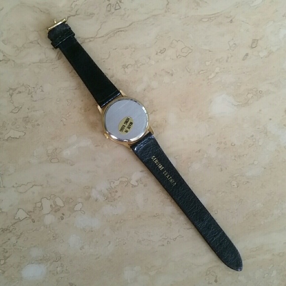 WSU Basketball Leather Watch - Picture 2 of 2